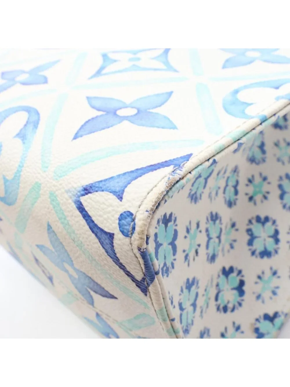 Louis Vuitton Tote Bag On The Go MM Monogram Tile Lagoon 2-Way Blue Canvas